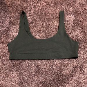 Vuori black size medium Yosemite sports bra